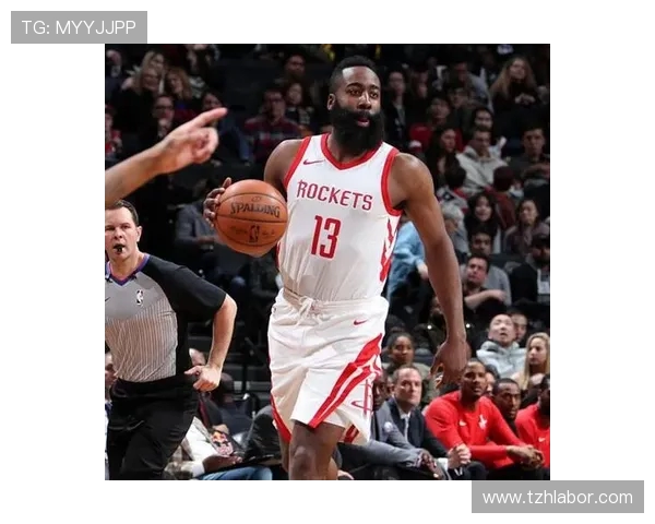 锡安状态低迷半场仅得11分6板 进攻效率下滑命中率仅三成